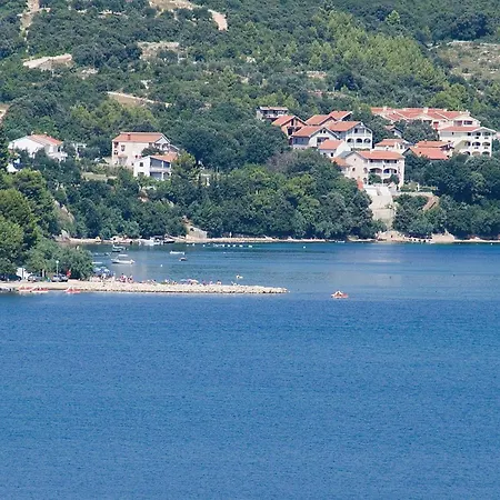 Pavlinka Bb Iv * Posedarje