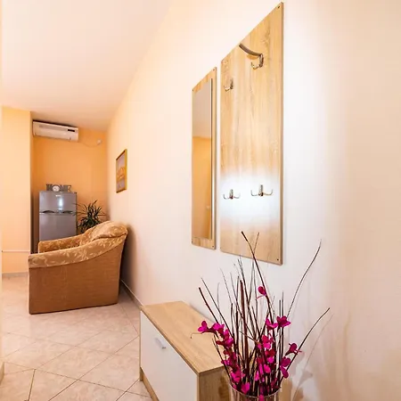 Pavlinka Bb Iv Apartamento Posedarje